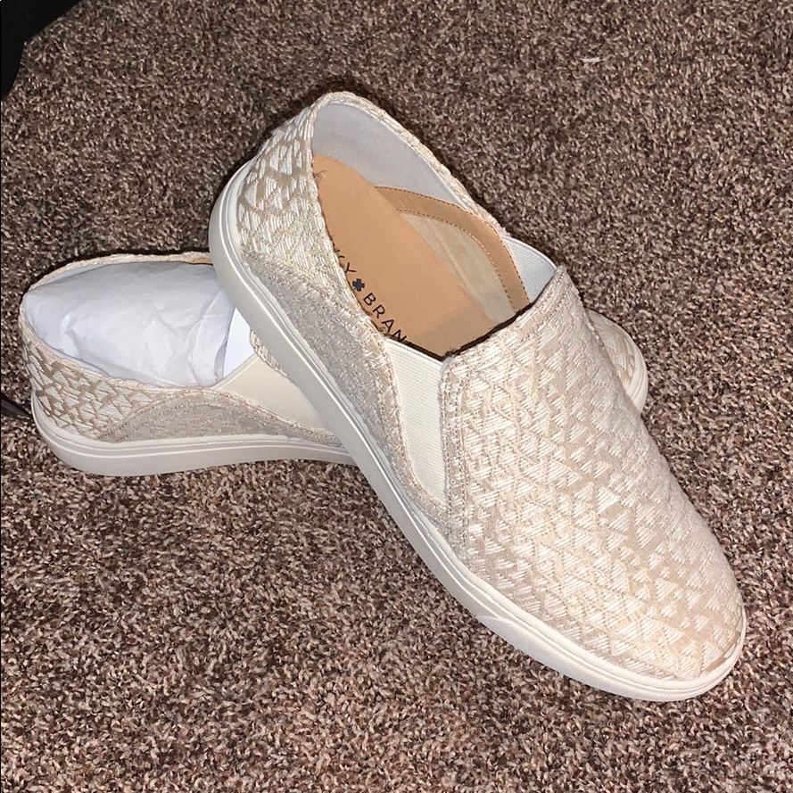 Brand New Lucky Brand Slip On Sneaker Size 85 Brand New Lucky Brand Slip On Sneaker Size 85